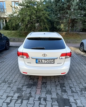 Toyota Avensis cena 36900 przebieg: 214000, rok produkcji 2013 z Warszawa małe 67